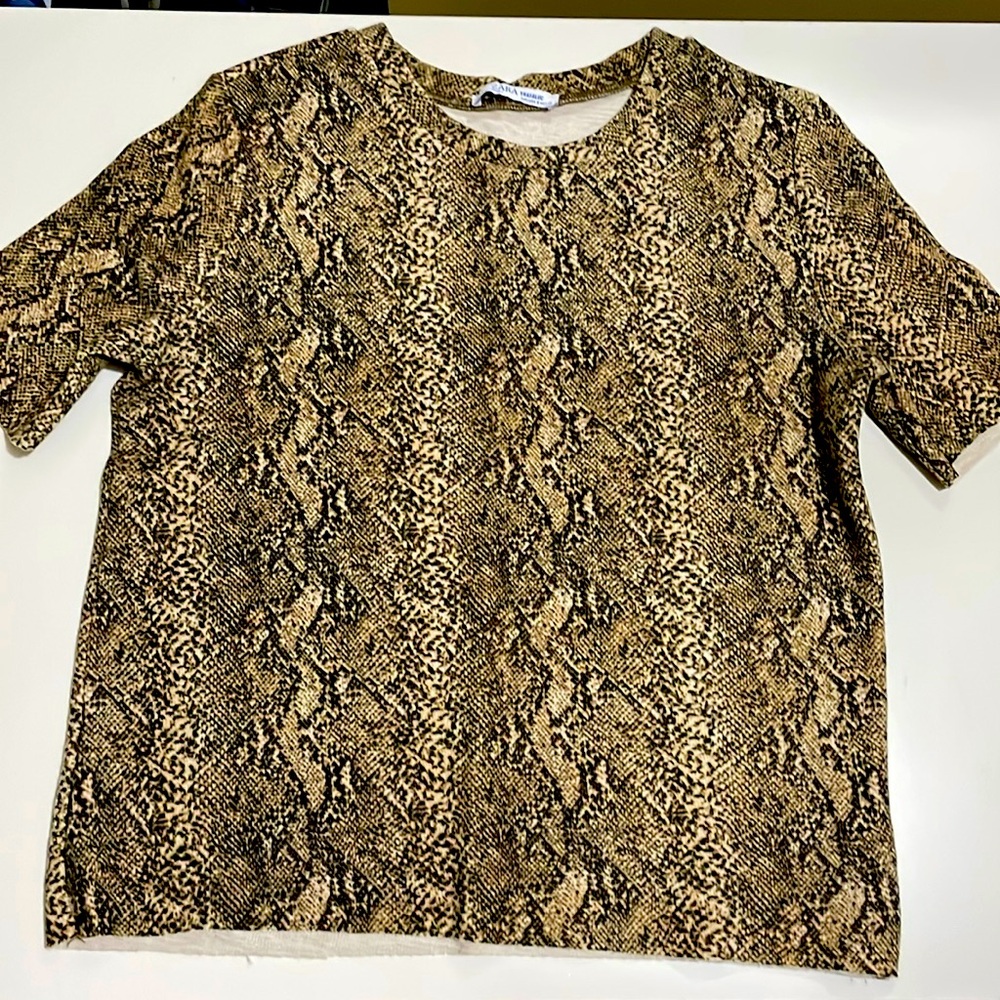 ZARA stretchable shirt